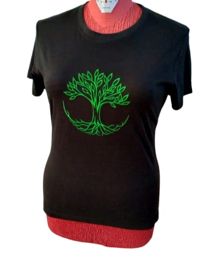 Tricou brodat Copacul Vieții – damă – negru cu broderie verde | M.BRANCO ART